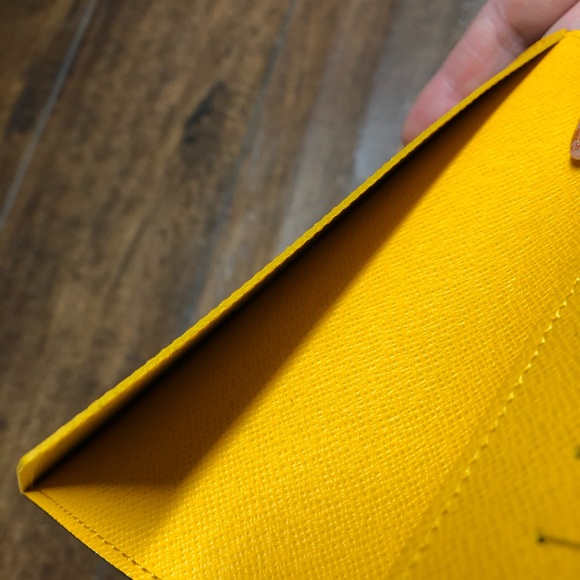 **SOLD**Louis Vuitton Passport Cover - Picture 10 of 12